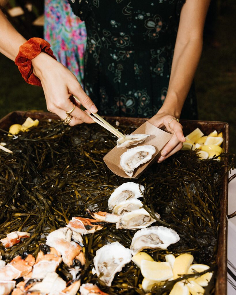 Cocktail hour with oysters for guests